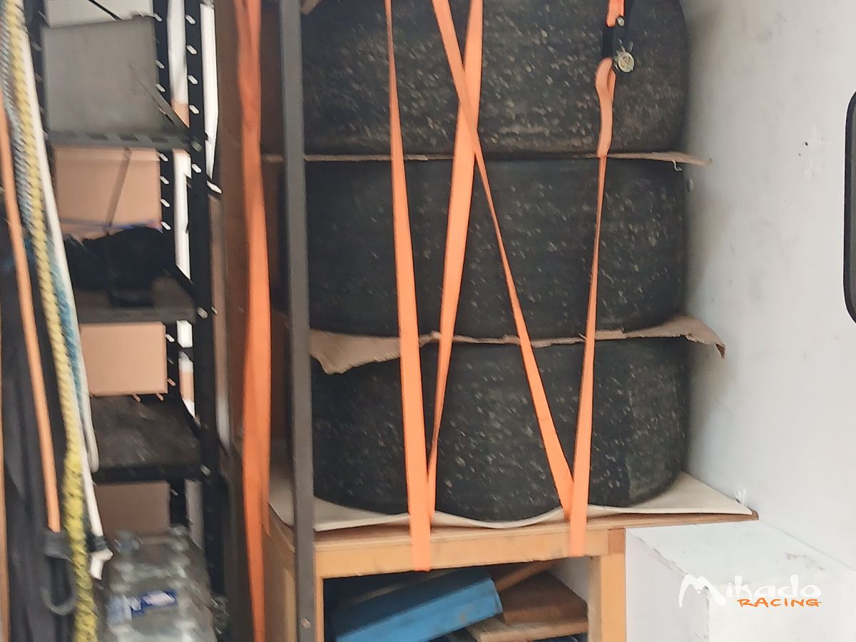 Vends fourgon aménagé pour assistance course – photo 2 sur 6