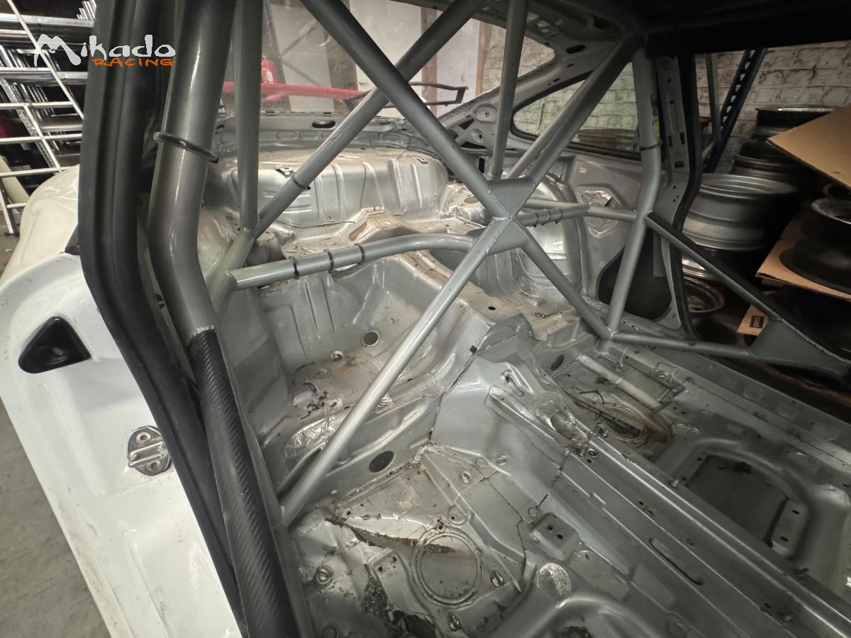 Caisse nue Porsche 997 GT3 3.6 Rallye GT10 2007 - Pièces disponibles – photo 5 sur 6