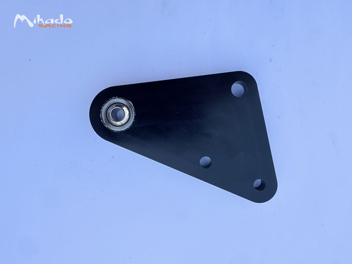 Chape de fixation triangle formule Renault FR2000 – photo 2 sur 3