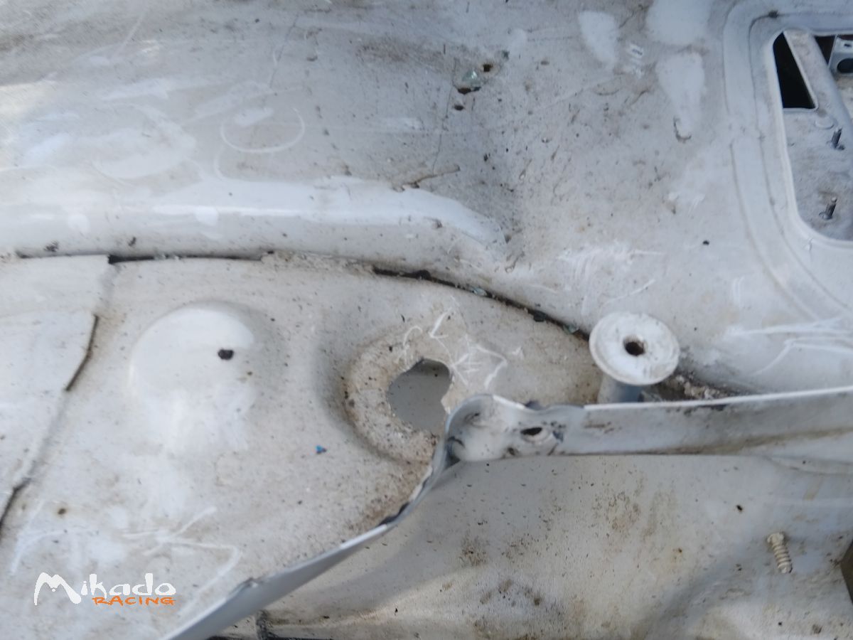 Caisse clio 2 RS accidentee – photo 5 sur 6