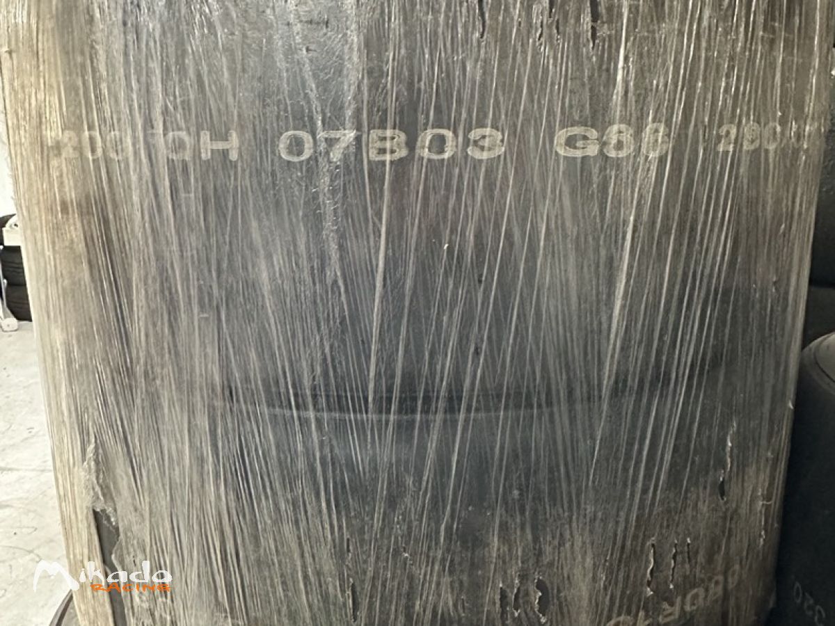 Pneus slicks Hankook neufs – photo 2 sur 2