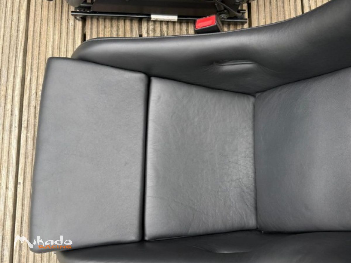 Porsche Carrera GT seats – photo 2 sur 2