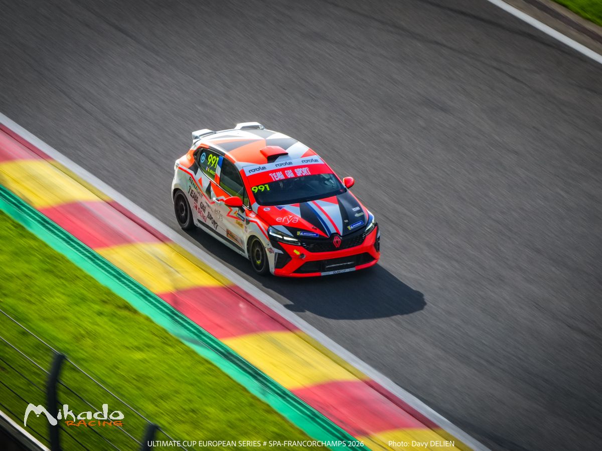 Clio 5 Cup accidenté – photo 2 sur 4