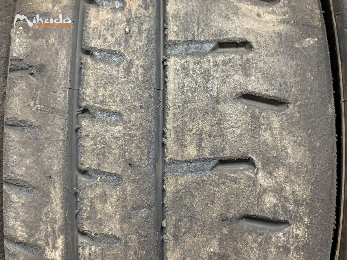 2 Hankook T33 en 17’ – photo 2 sur 3