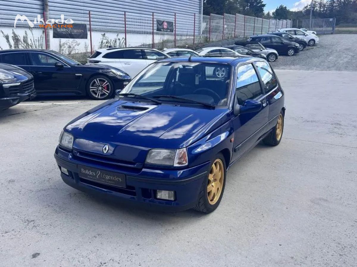 RENAULT CLIO 1.8i 16V style Williams – photo 1 sur 4