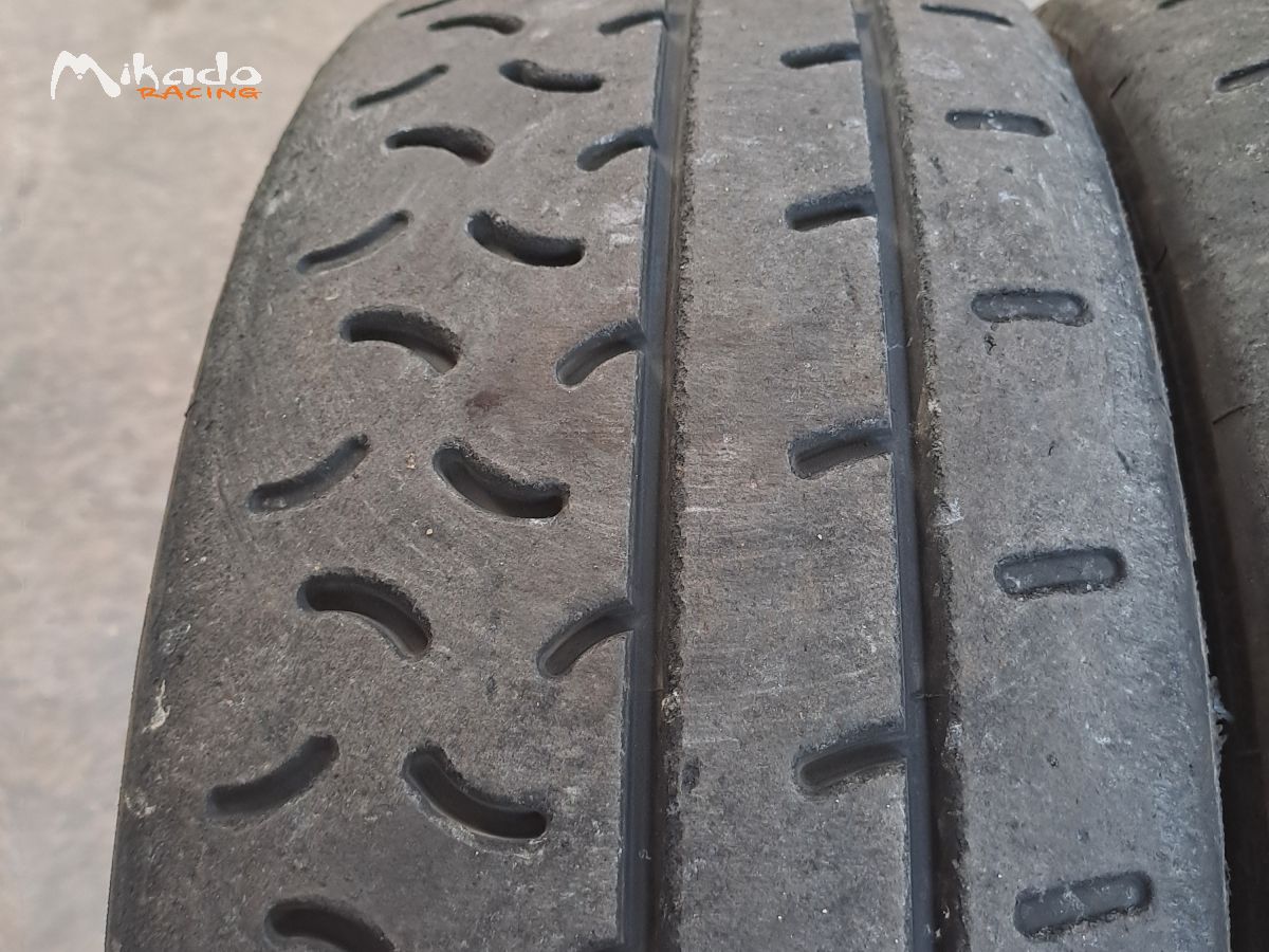 Lot de pneus Yokohama hankook 16 pouces – photo 3 sur 4