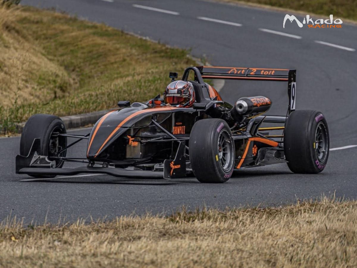 Dallara F302 – photo 1 sur 4