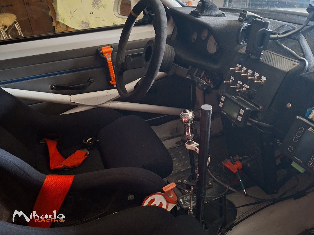205 GTI – photo 4 sur 4