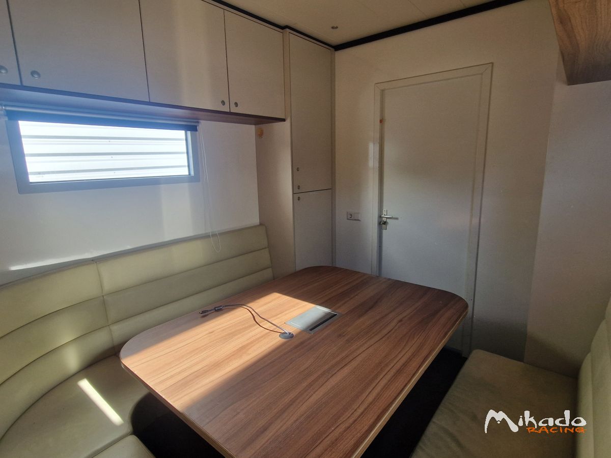 Location Semi-Remorque RaceTrailer | 4 voitures – photo 2 sur 6