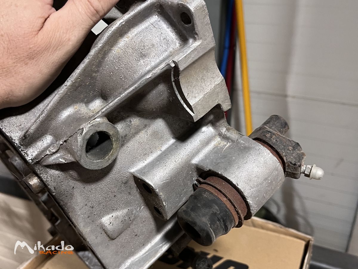 Cloche boîte vitesse r5 turbo – photo 2 sur 4