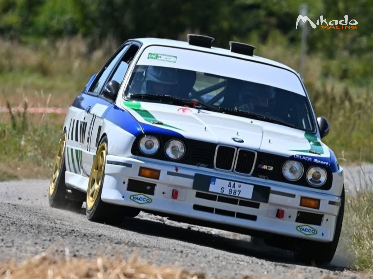 BMW M3 e30 – photo 1 sur 5