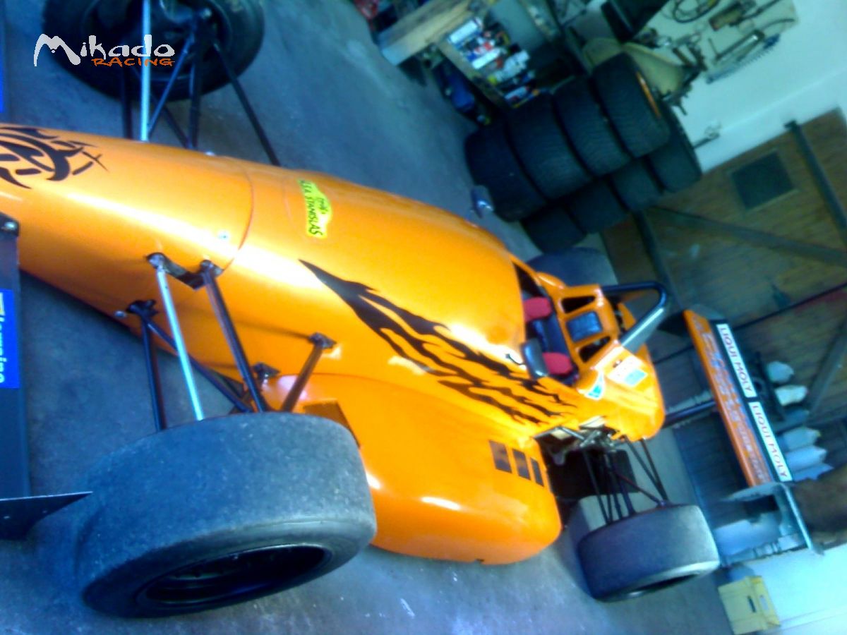 Dallara F389 moteur Kawasaki ZX-12R avec lot de pièce important et 3 moteurs de réserve en état de marche. Projet très avancé à terminer. – photo 8 sur 10