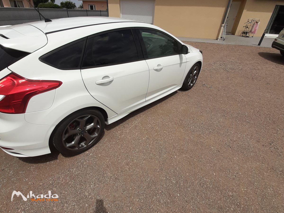 Échange ford focus st contre gra ou f2000 ou fiat – photo 1 sur 6