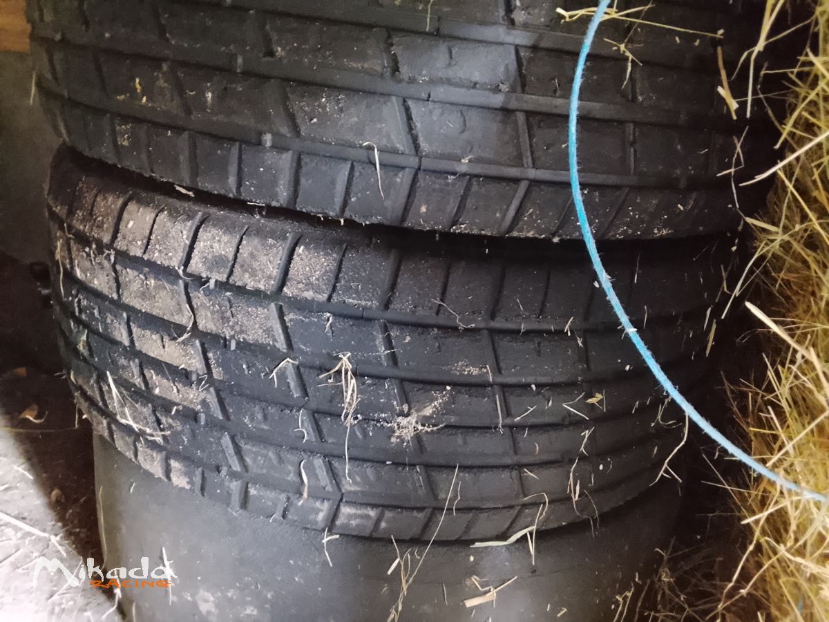 2 Pneus pluie Michelin en 20/61/17 – photo 1 sur 5