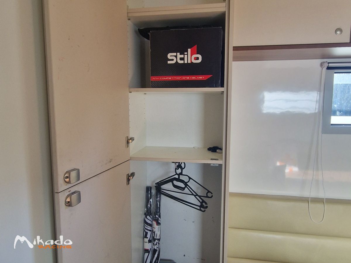 Location Semi-Remorque RaceTrailer | 4 voitures – photo 3 sur 6