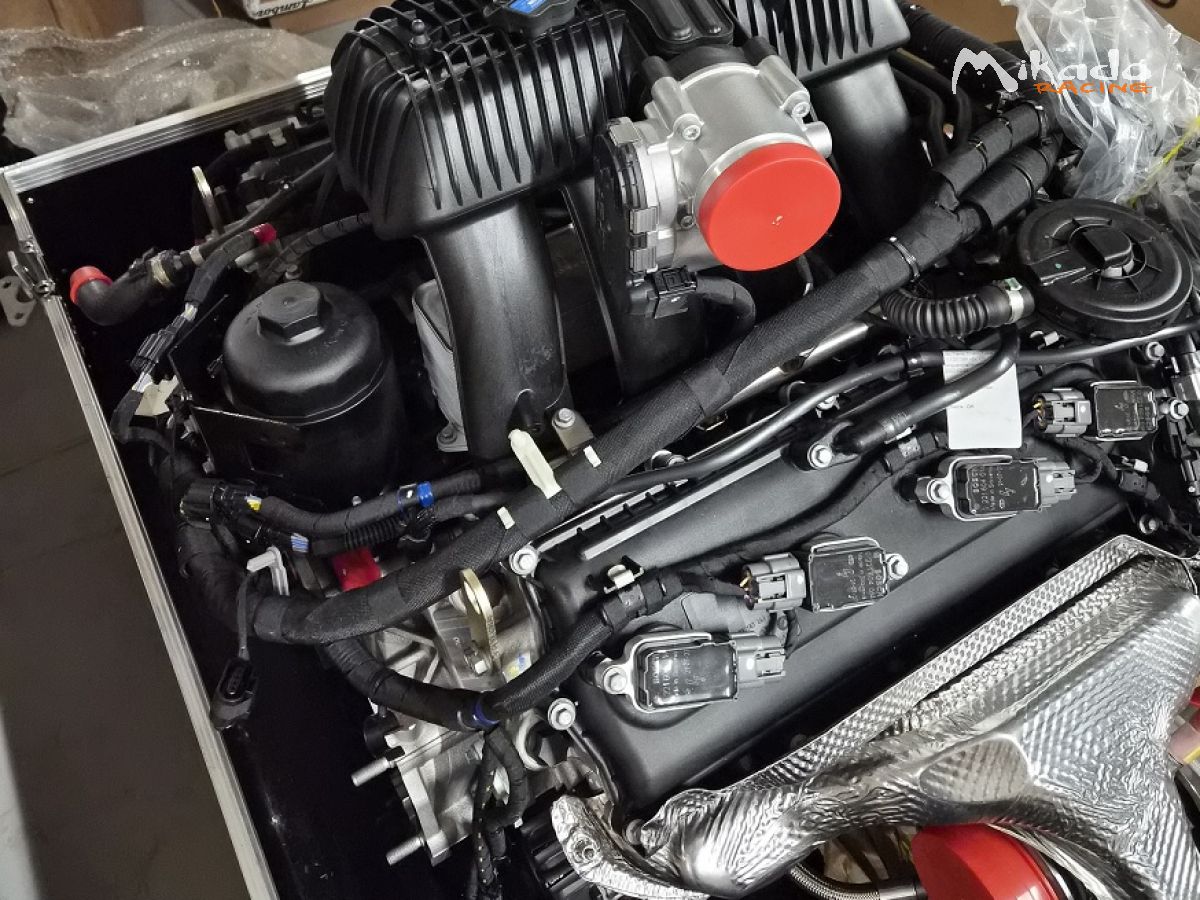 Mclaren 570 GT4 engine Brend New in Box
