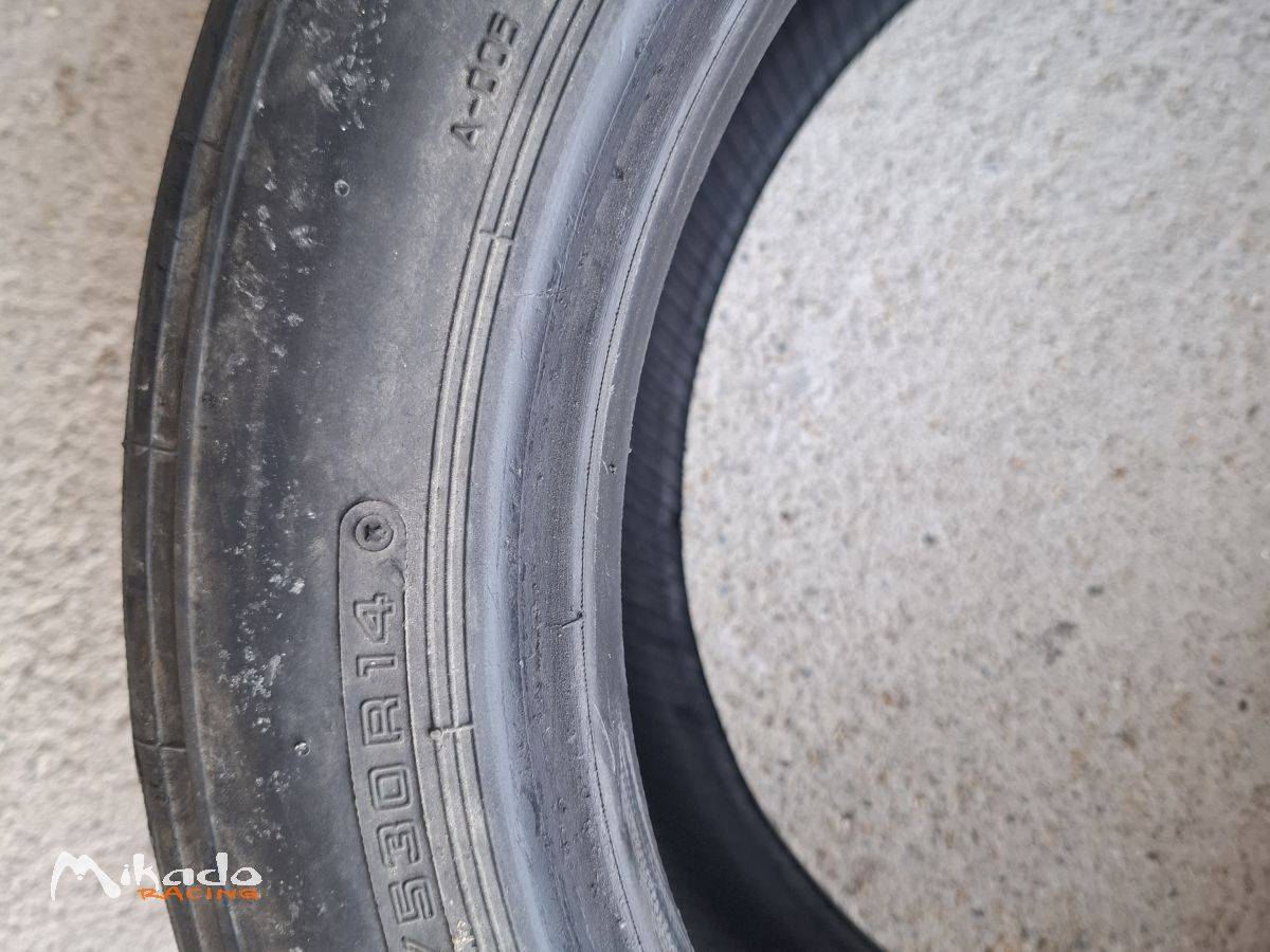 Pneus slicks Yokohama 14 pouces – photo 4 sur 4