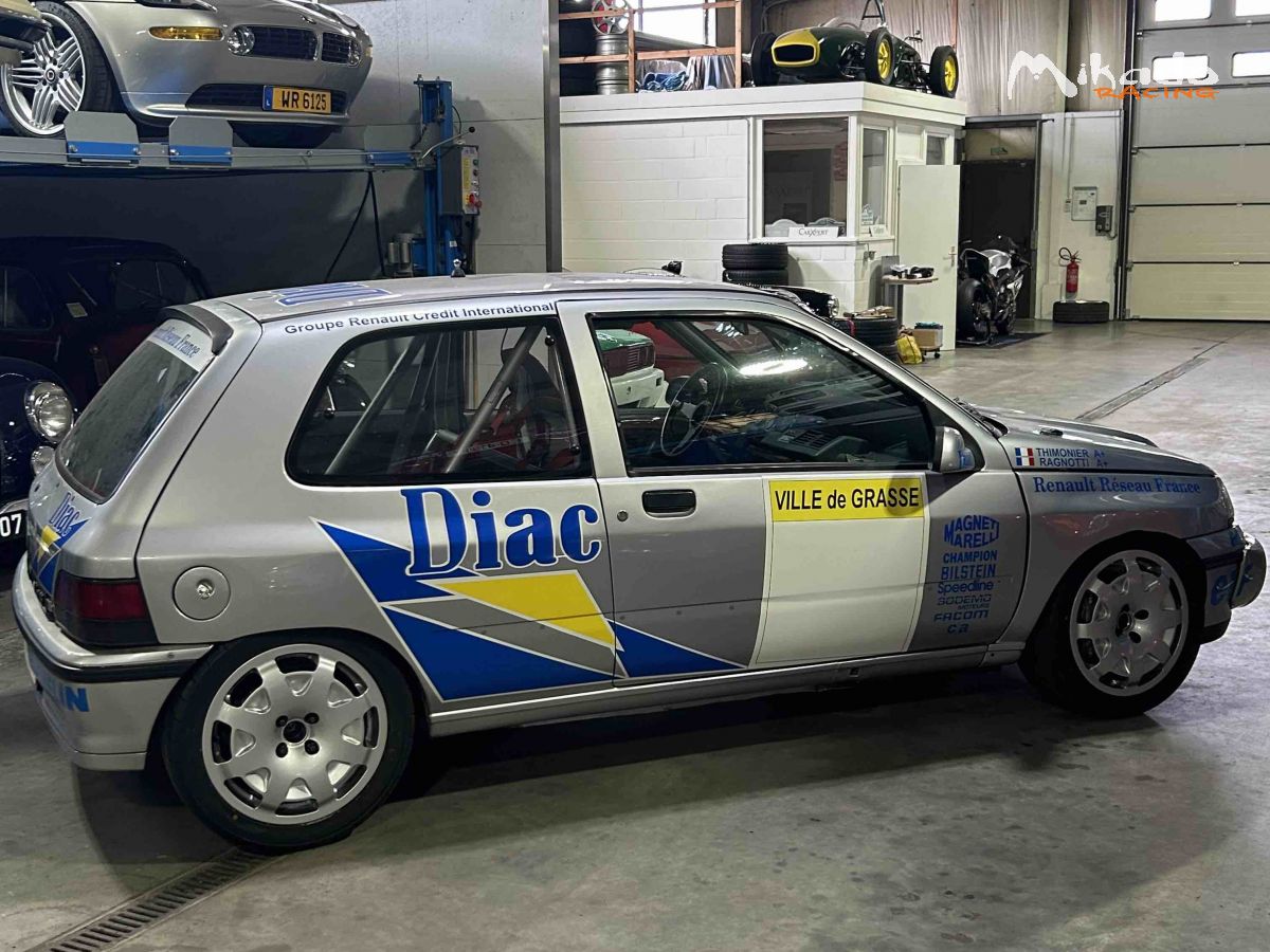 Renault Clio GrA Ex Usine Simon Racing - Ex Ragnotti / Mauffrey – photo 4 sur 6