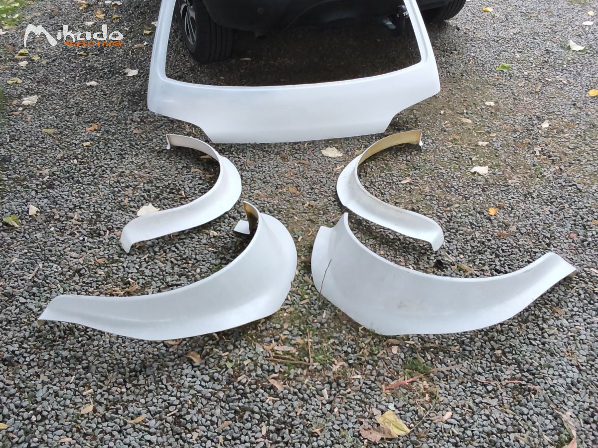 Kit carrosserie 106 ou saxo maxi – photo 1 sur 4