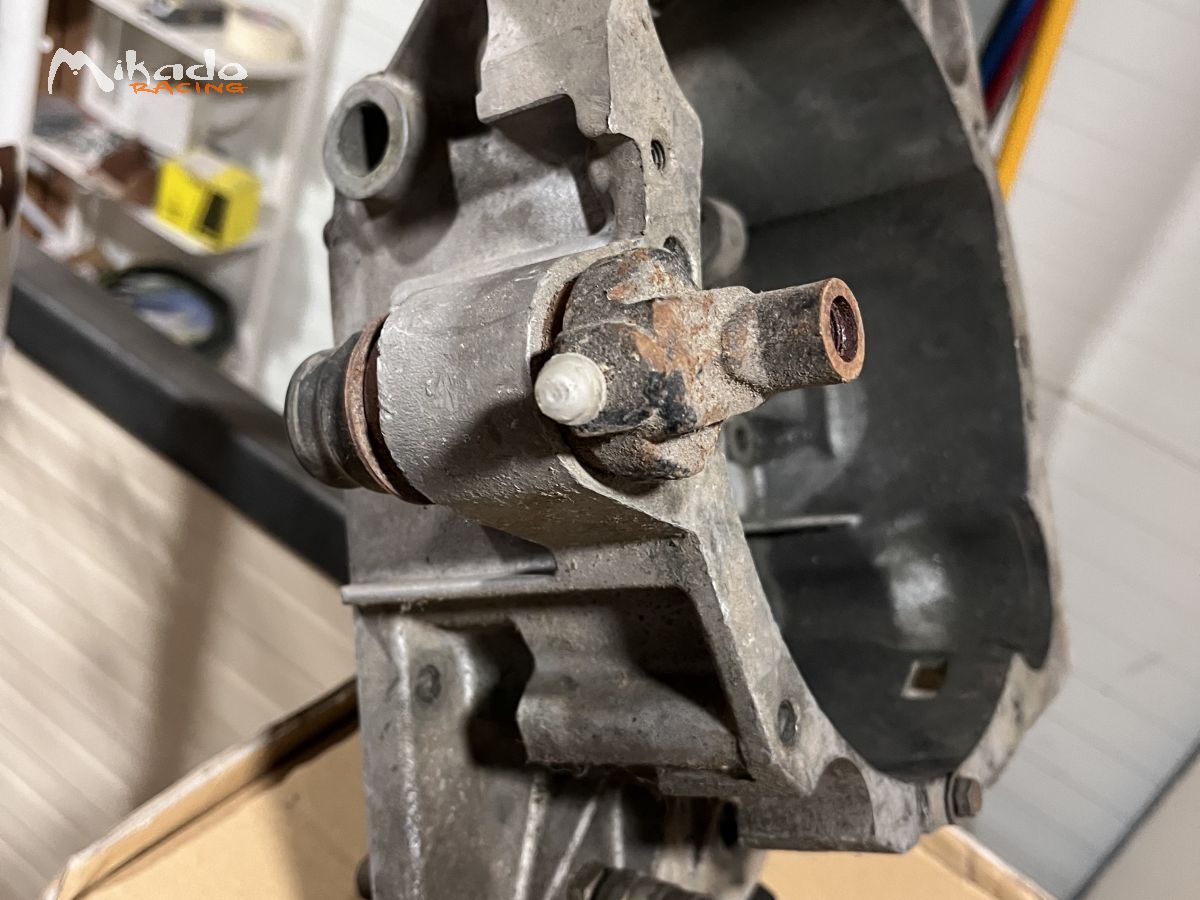 Cloche boîte vitesse r5 turbo – photo 3 sur 4
