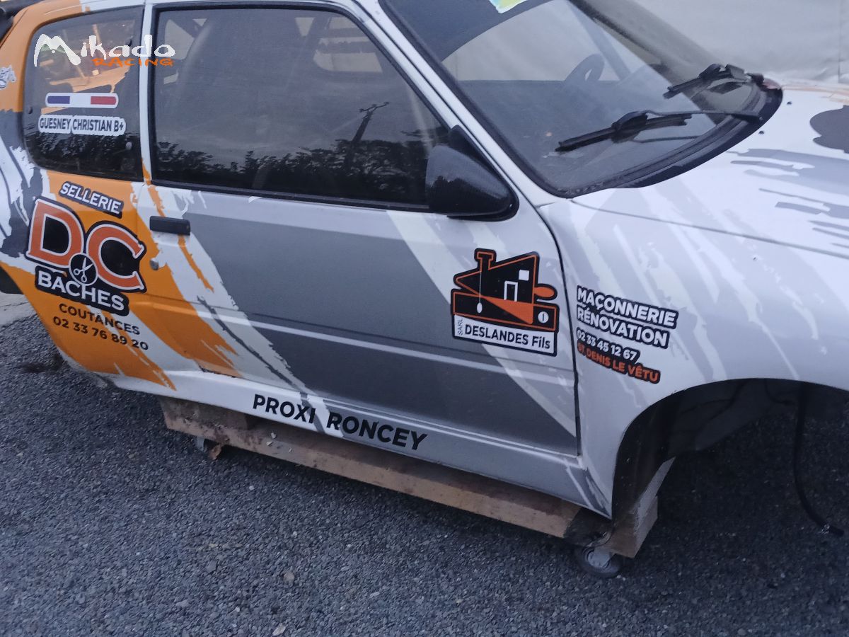 Caisse arceautee 205 GTi – photo 6 sur 6