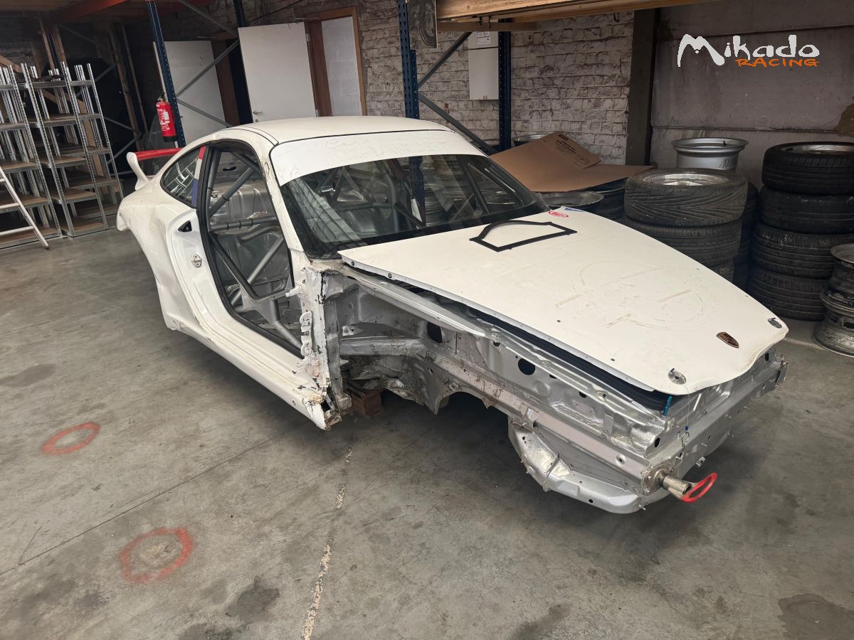 Caisse nue Porsche 997 GT3 3.6 Rallye GT10 2007 - Pièces disponibles – photo 1 sur 6