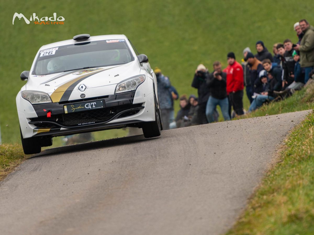 Renault Mégane RS A8 ( FULL N4 )
