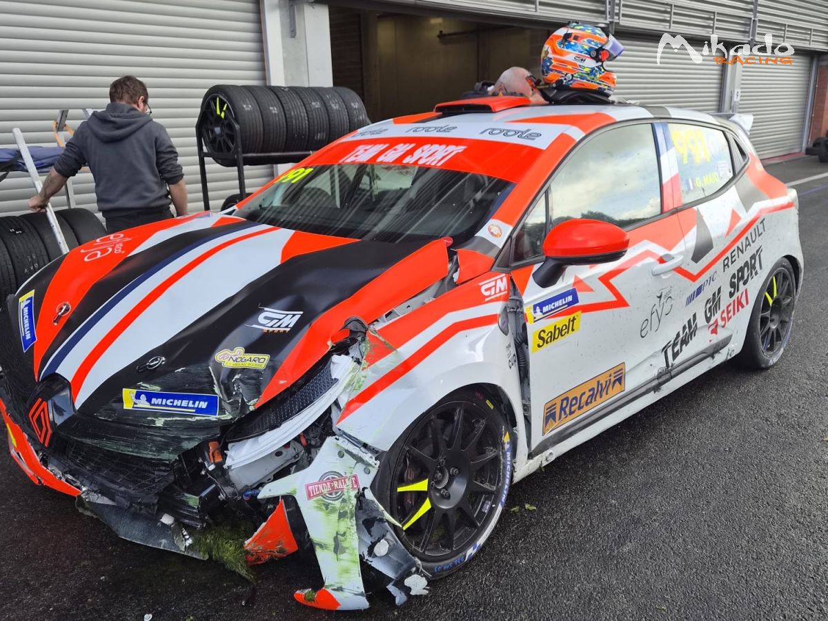 Clio 5 Cup accidenté – photo 3 sur 4