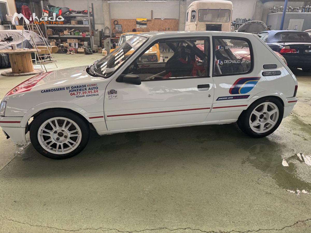 205 GTI 1900 VHC – photo 1 sur 6