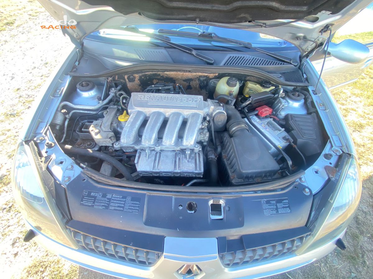 Renault Clio 2 RS Phase 2 – photo 5 sur 5