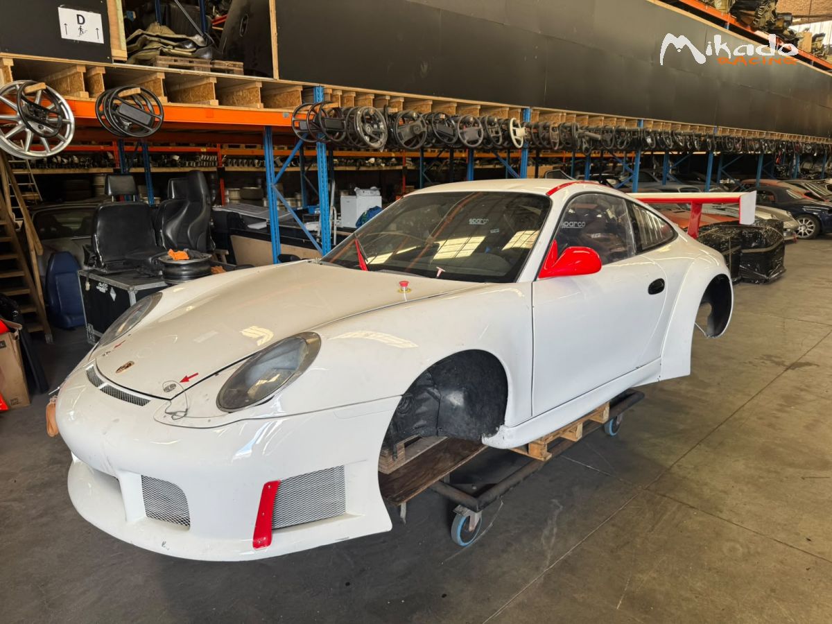 Porsche® 996 GT3 — 2000 – photo 1 sur 6