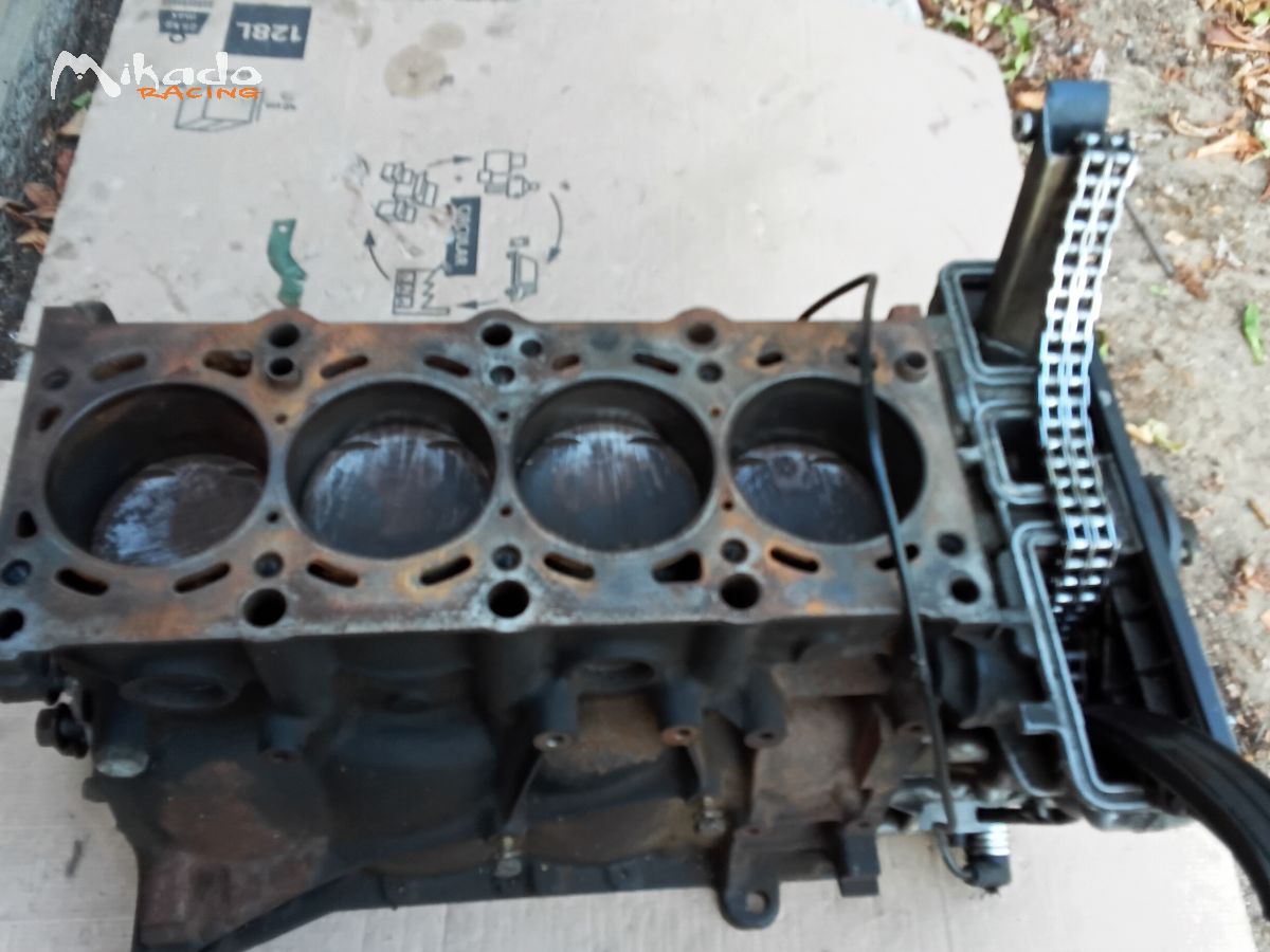 pièces moteur BMW E30 M42 318IS – photo 3 sur 4