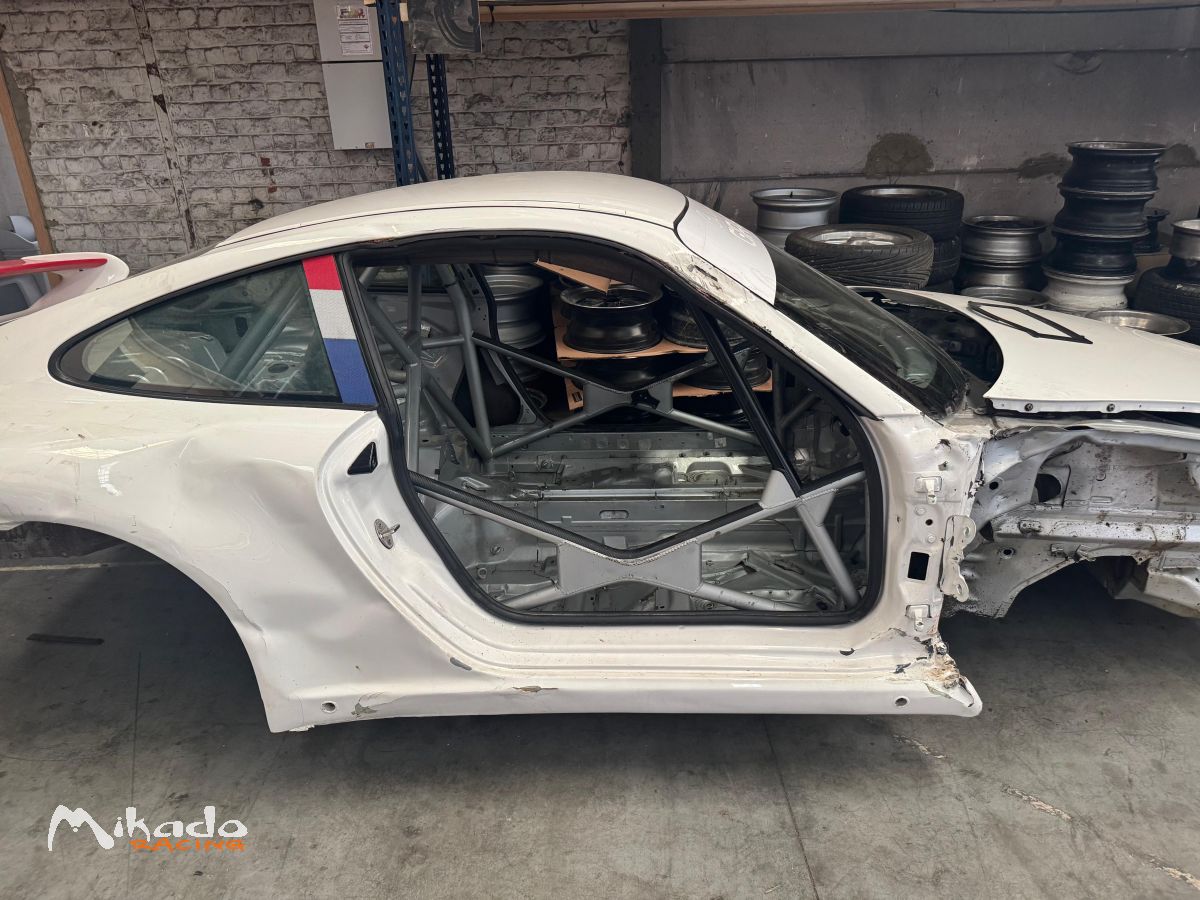 Caisse nue Porsche 997 GT3 3.6 Rallye GT10 2007 - Pièces disponibles – photo 3 sur 6