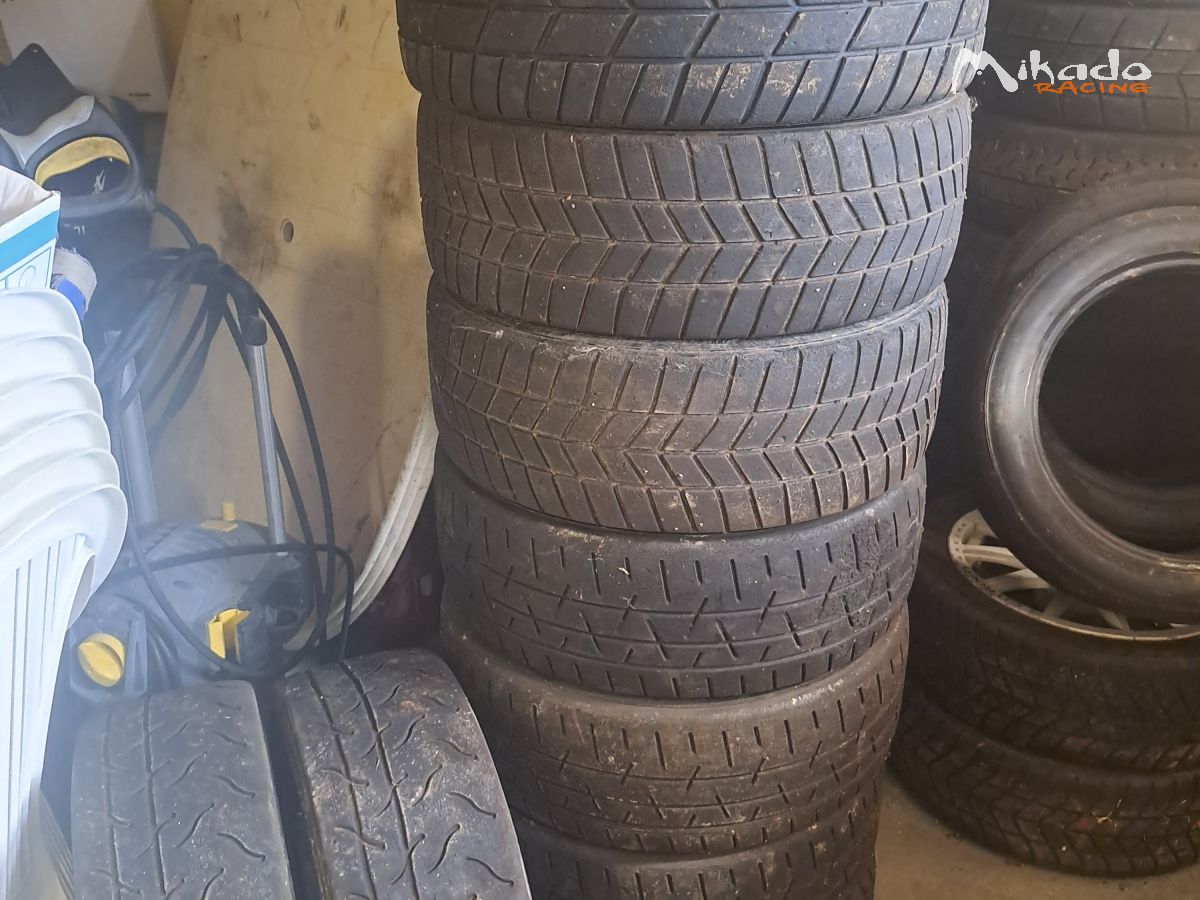 Lot de pneus Yokohama hankook 16 pouces – photo 4 sur 4