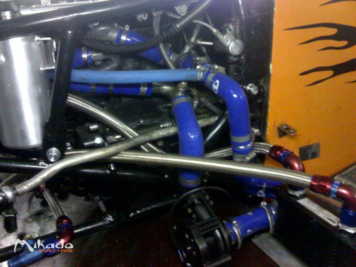 Dallara F389 moteur Kawasaki ZX-12R avec lot de pièce important et 3 moteurs de réserve en état de marche. Projet très avancé à terminer. – photo 3 sur 10