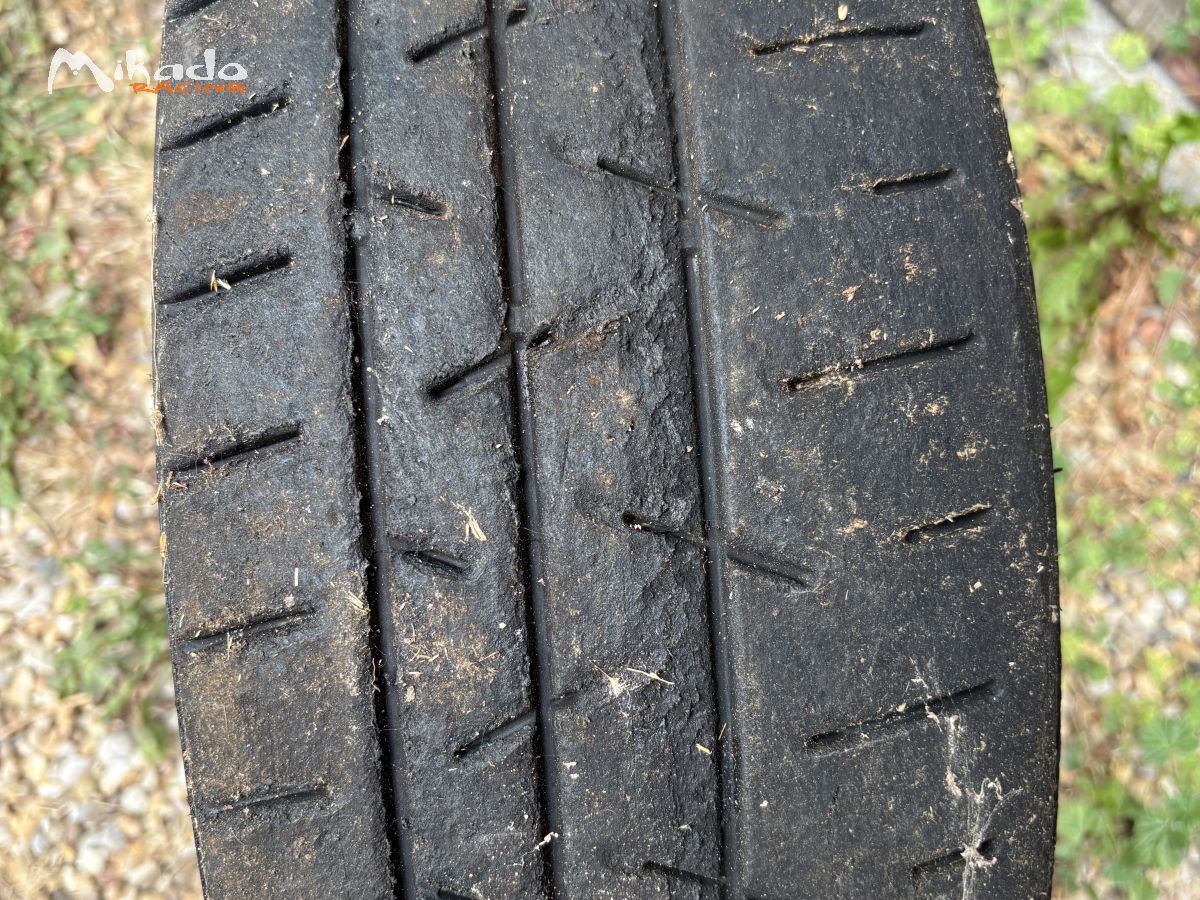 1 pneus Médium Hankook T53 en 14 pouces – photo 1 sur 2