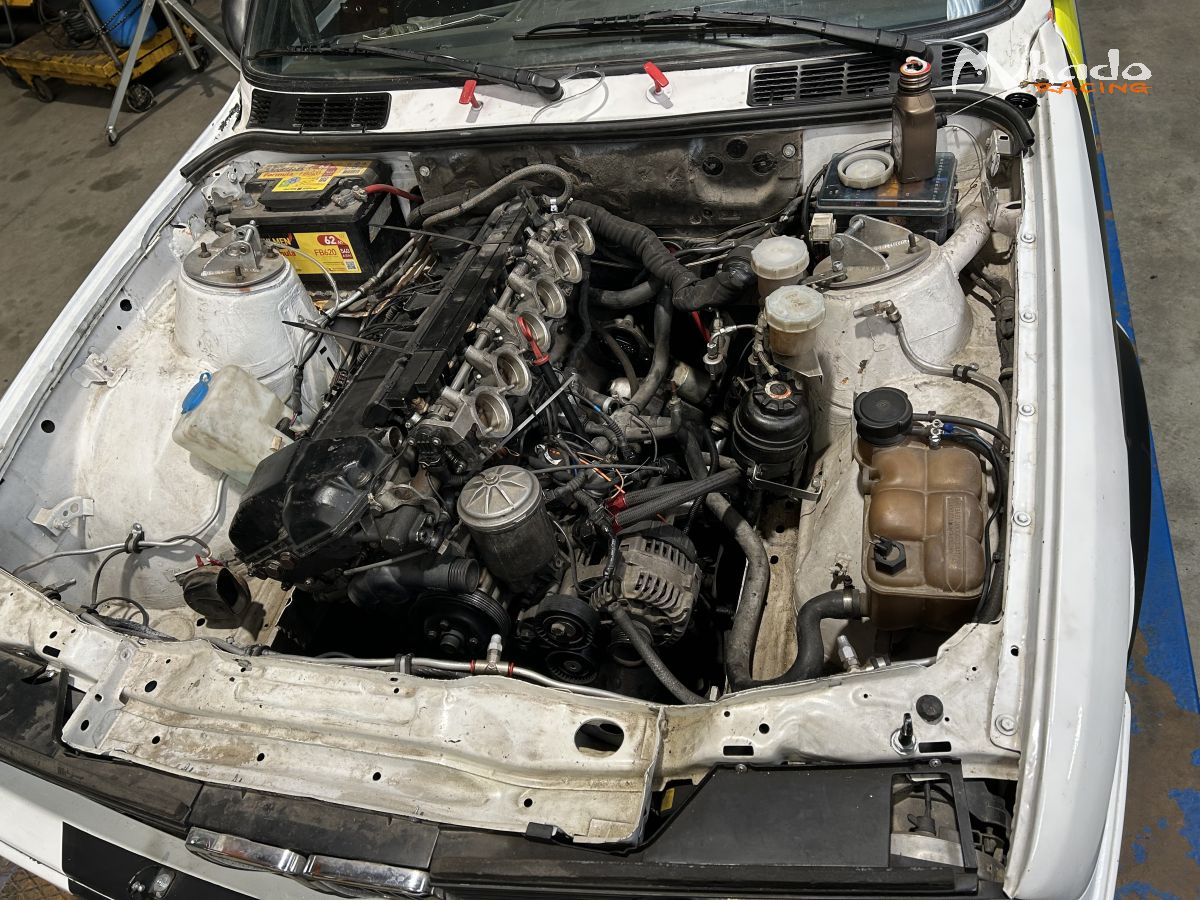 Bmw e30 – photo 3 sur 4