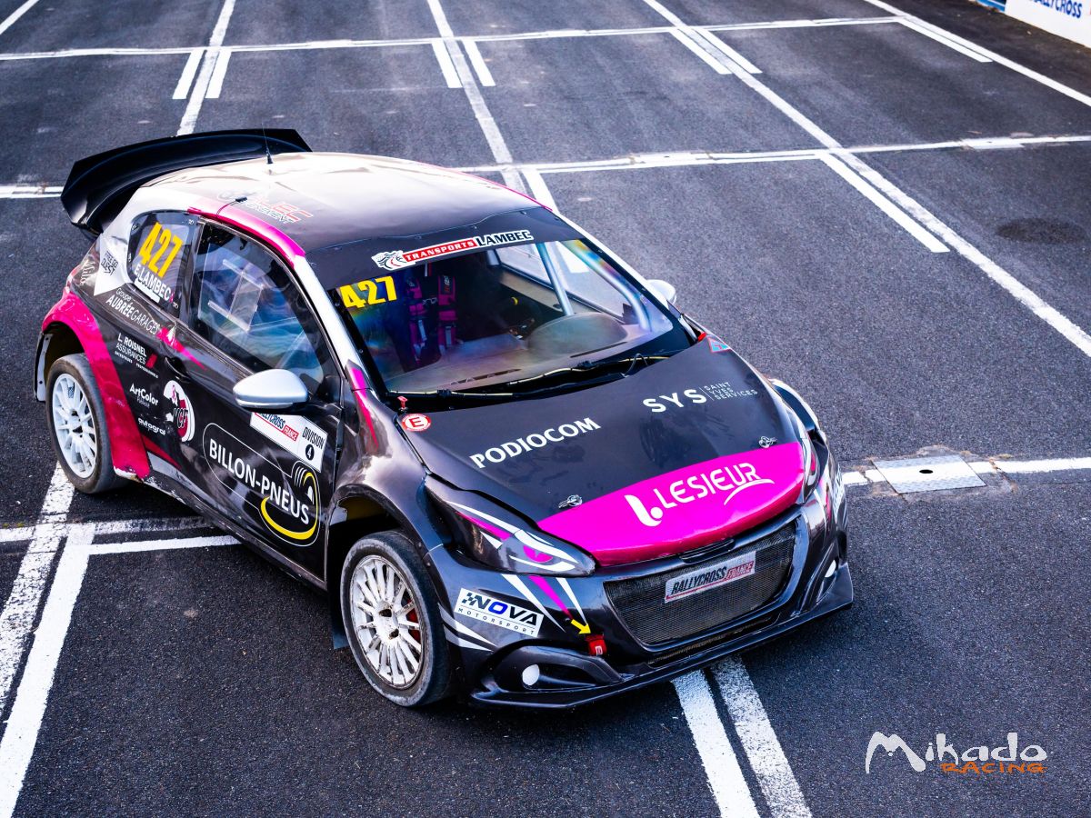 208 Peugeot D4 – photo 1 sur 3