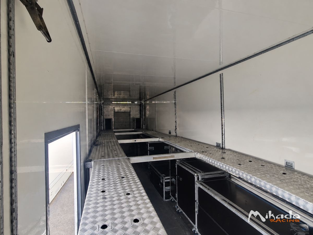 Location Semi-Remorque RaceTrailer | 4 voitures – photo 4 sur 6