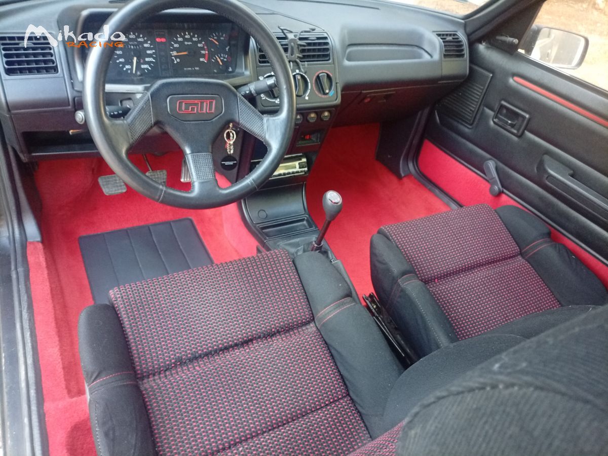 205 gti 1600 – photo 2 sur 4