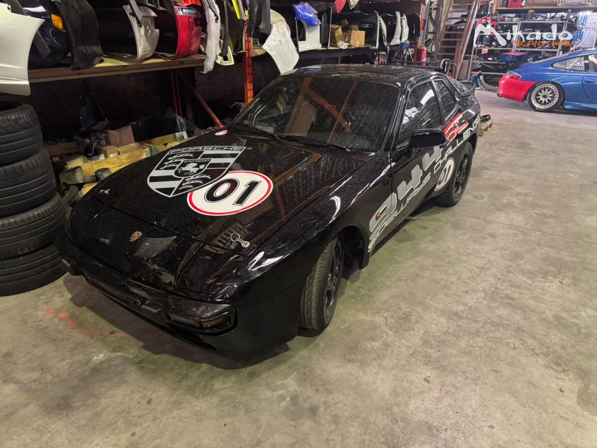 Porsche 944 1985 - 263 000 km - Sans sièges sport avant – photo 1 sur 6