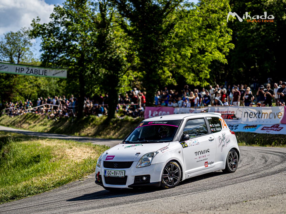Suzuki swift Group N – photo 1 sur 3
