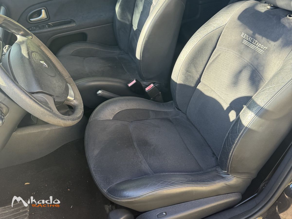 Renault Clio 2 rs phase 2 172 ch 135000 km année 2003 – photo 4 sur 5