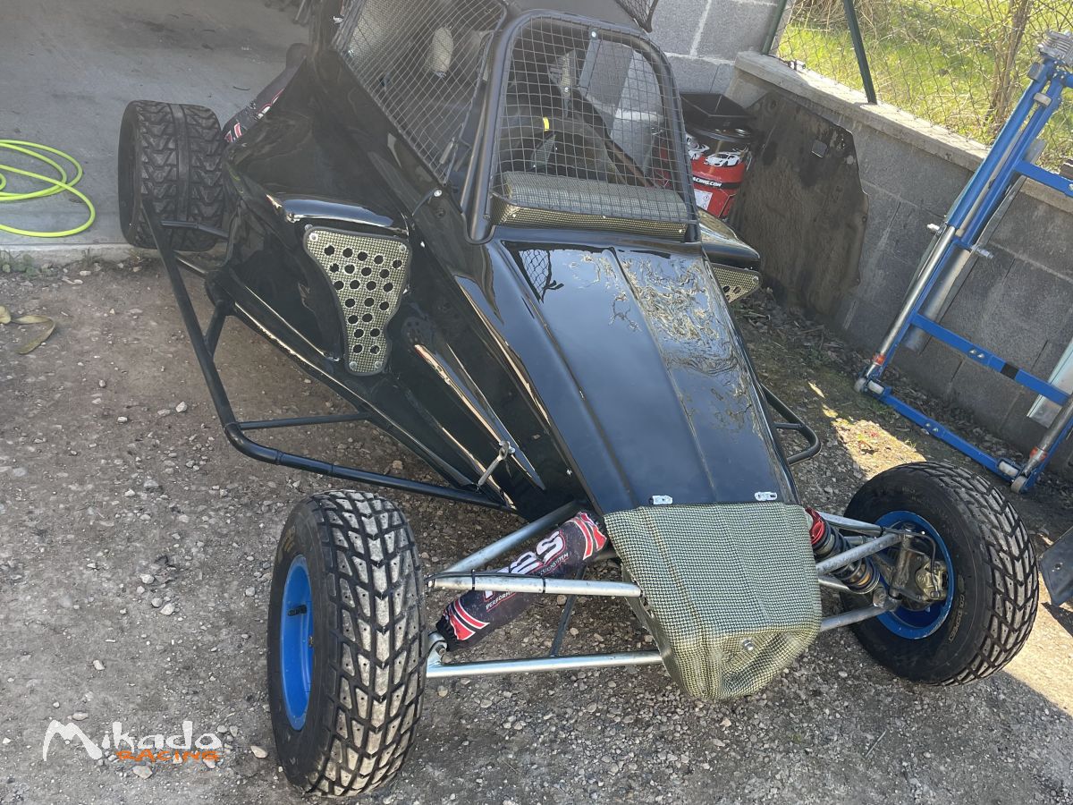 camotos mt09 ex lola moreton – photo 1 sur 5
