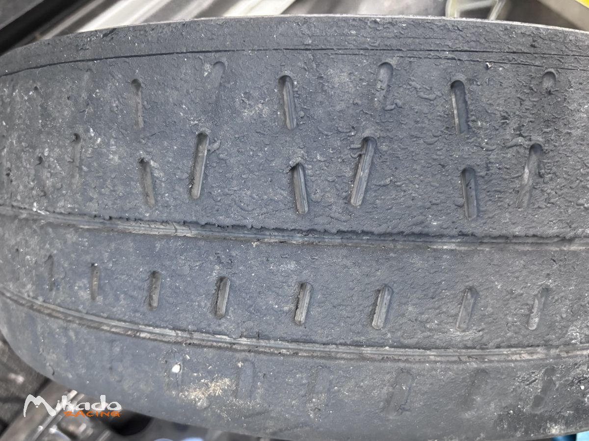 Vend 8 jantes pts 15 pouces – photo 2 sur 2
