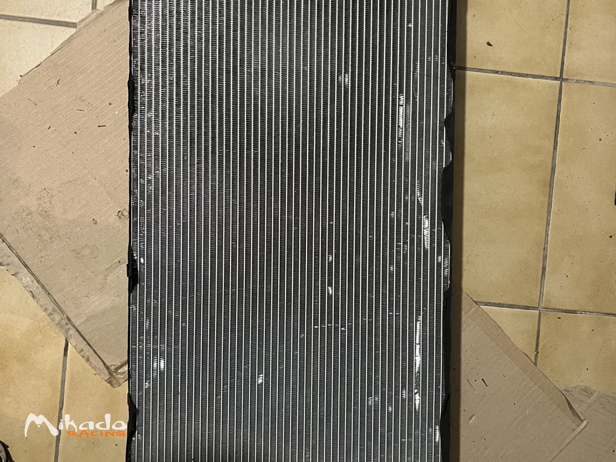 Radiateur moteur alpine A110 – photo 2 sur 2