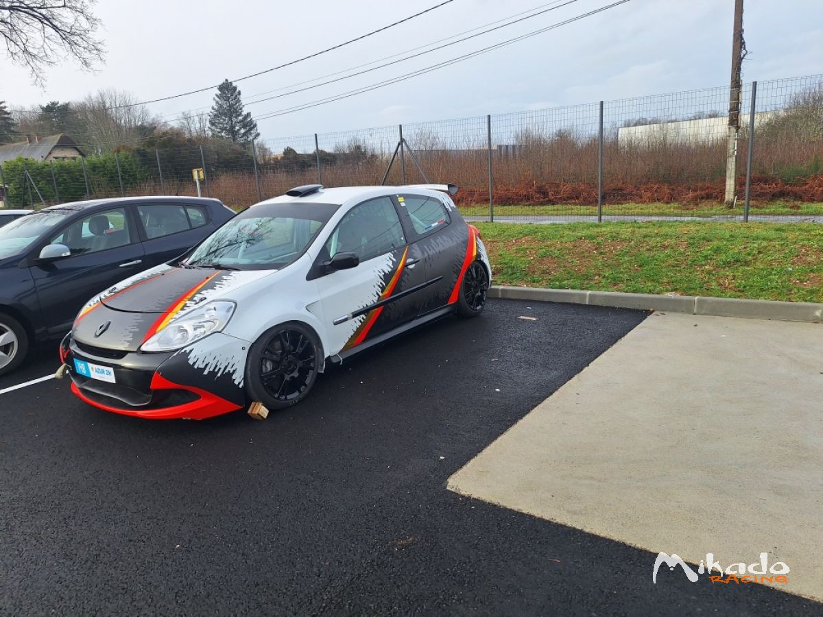 Clio 3 Cup X85 – photo 2 sur 5