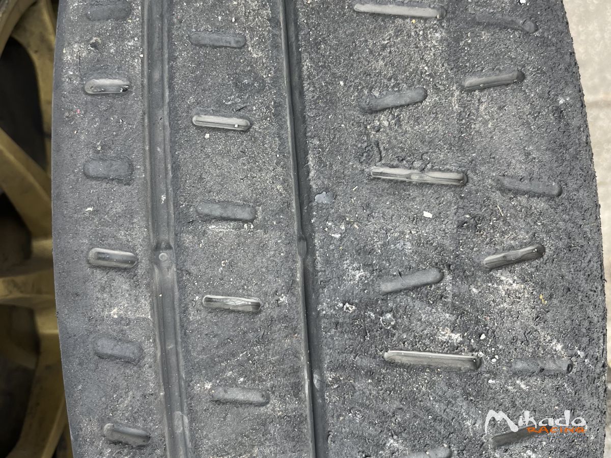 5 Pirelli RA 7