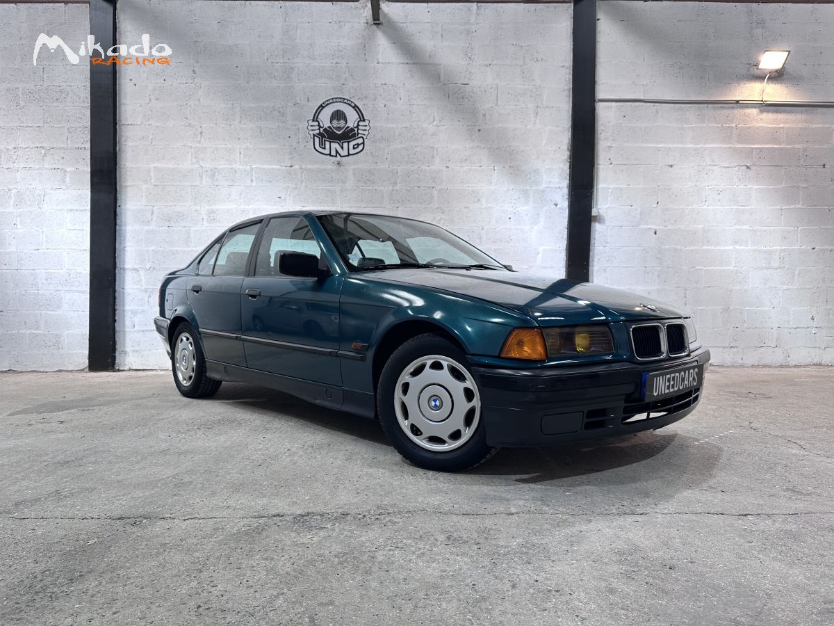 BMW 320i berline – photo 4 sur 6