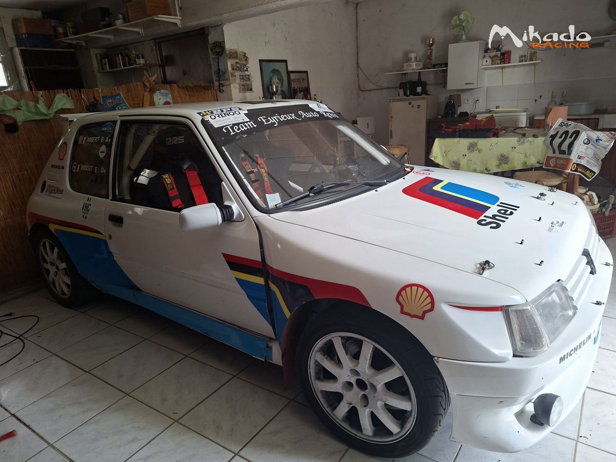 205 GTI – photo 3 sur 4